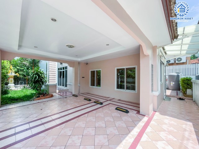 *****บ้านเดี่ยวมือสองย่านนนทบุรี ม.ลลิลอินเดอะพาร์ค บางใหญ่-กาญจนาภิเษก เนื้อที่ 56.2 ตร.ว. ฟังก์ชัน 3 ห้องนอน 2 ห้องน้ำ 2 ที่จอดรถ มาพร้อมของแถมเพียบ! บนทำเลดี เพียง 5 นาทีถึงรถไฟฟ้าสายสีม่วง "สถานีตลาดบางใหญ่" ใกล้เซ็นทรัลเวสต์เกต และทางด่วน "กาญจนาภิเษก"